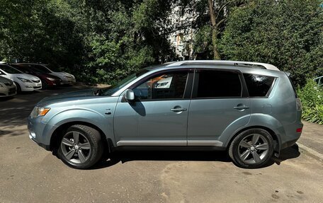 Mitsubishi Outlander III рестайлинг 3, 2007 год, 1 300 000 рублей, 4 фотография