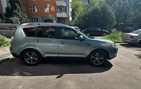 Mitsubishi Outlander III рестайлинг 3, 2007 год, 1 300 000 рублей, 12 фотография