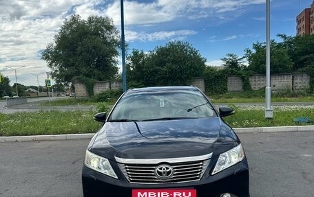 Toyota Camry, 2014 год, 2 100 000 рублей, 2 фотография