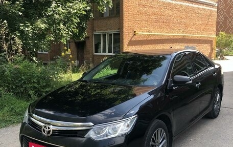 Toyota Camry, 2017 год, 2 350 000 рублей, 1 фотография