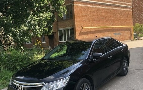 Toyota Camry, 2017 год, 2 350 000 рублей, 3 фотография