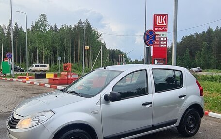 Renault Sandero I, 2013 год, 595 000 рублей, 2 фотография