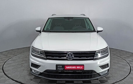 Volkswagen Tiguan II, 2017 год, 2 384 000 рублей, 2 фотография