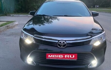 Toyota Camry, 2017 год, 2 000 000 рублей, 3 фотография