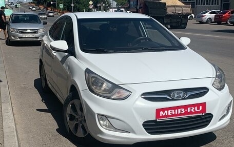 Hyundai Solaris II рестайлинг, 2011 год, 550 000 рублей, 2 фотография