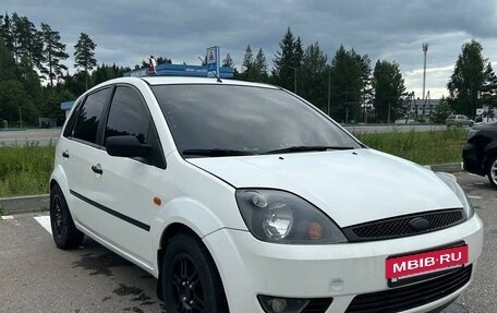 Ford Fiesta, 2002 год, 330 000 рублей, 2 фотография