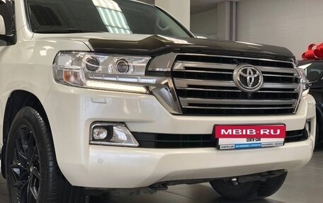 Toyota Land Cruiser 200, 2018 год, 8 200 000 рублей, 31 фотография