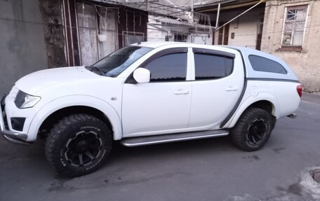 Mitsubishi L200 IV рестайлинг, 2012 год, 1 800 000 рублей, 6 фотография