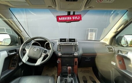 Toyota Land Cruiser Prado 150 рестайлинг 2, 2017 год, 4 600 000 рублей, 7 фотография