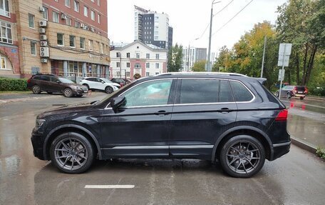 Volkswagen Tiguan II, 2018 год, 3 600 000 рублей, 3 фотография