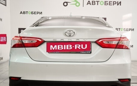 Toyota Camry, 2022 год, 3 735 000 рублей, 4 фотография