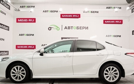 Toyota Camry, 2022 год, 3 735 000 рублей, 2 фотография