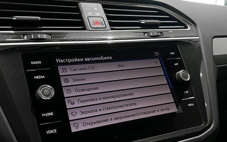 Volkswagen Tiguan II, 2021 год, 3 439 000 рублей, 22 фотография