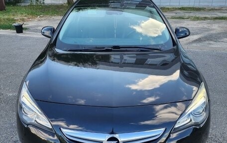 Opel Astra J, 2012 год, 880 000 рублей, 2 фотография