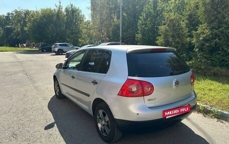 Volkswagen Golf V, 2004 год, 690 000 рублей, 4 фотография