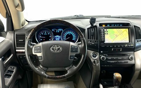 Toyota Land Cruiser 200, 2011 год, 3 290 000 рублей, 23 фотография