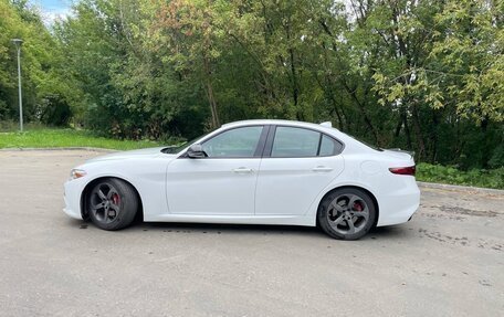 Alfa Romeo Giulia II, 2017 год, 2 500 000 рублей, 8 фотография