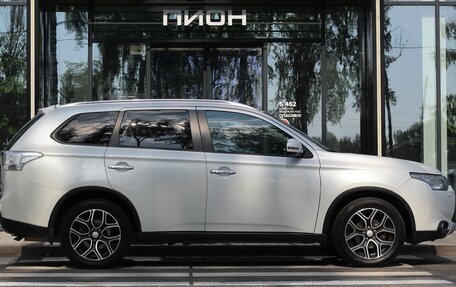 Mitsubishi Outlander III рестайлинг 3, 2014 год, 1 700 000 рублей, 4 фотография