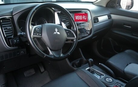 Mitsubishi Outlander III рестайлинг 3, 2014 год, 1 700 000 рублей, 5 фотография