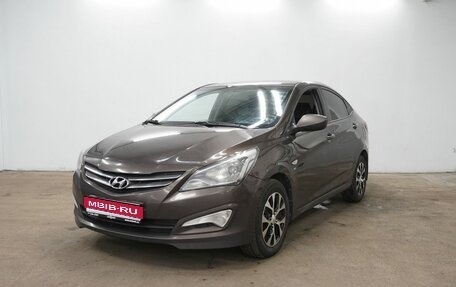 Hyundai Solaris II рестайлинг, 2015 год, 815 000 рублей, 1 фотография