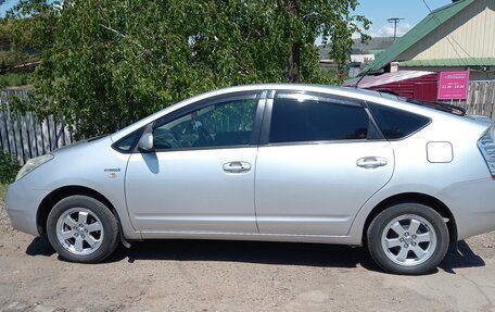 Toyota Prius, 2009 год, 1 050 000 рублей, 6 фотография