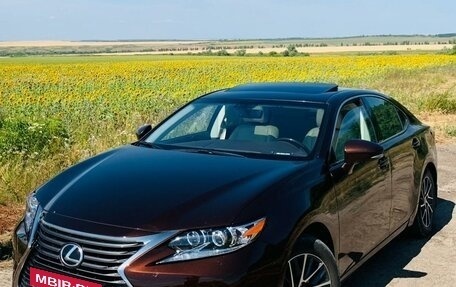 Lexus ES VII, 2015 год, 3 320 000 рублей, 1 фотография