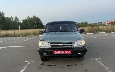 Chevrolet Niva I рестайлинг, 2004 год, 290 000 рублей, 1 фотография