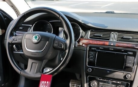 Skoda Superb III рестайлинг, 2013 год, 1 450 000 рублей, 15 фотография