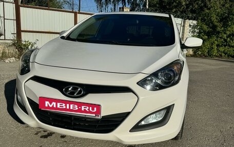 Hyundai i30 II рестайлинг, 2012 год, 950 000 рублей, 2 фотография