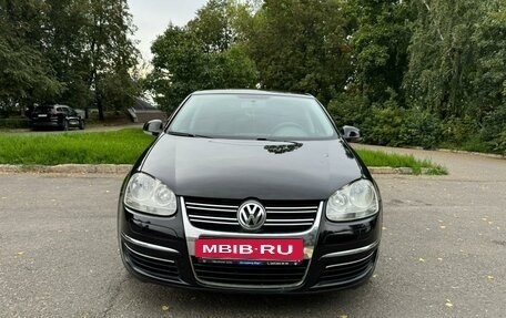 Volkswagen Jetta VI, 2008 год, 900 000 рублей, 3 фотография