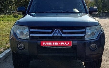 Mitsubishi Pajero IV, 2007 год, 1 550 000 рублей, 2 фотография