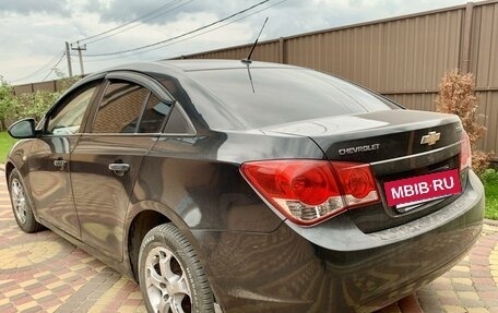 Chevrolet Cruze II, 2010 год, 598 000 рублей, 4 фотография