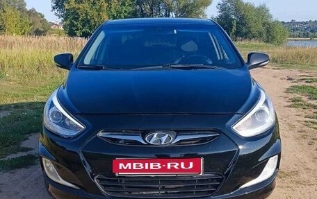 Hyundai Solaris II рестайлинг, 2014 год, 729 999 рублей, 3 фотография