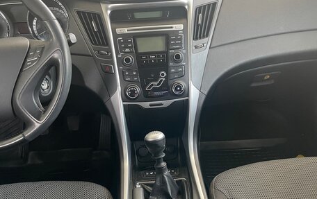 Hyundai Sonata VI, 2011 год, 1 350 000 рублей, 6 фотография