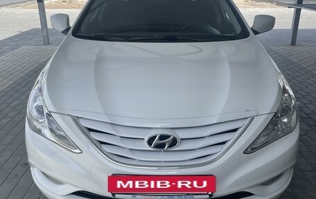 Hyundai Sonata VI, 2011 год, 1 350 000 рублей, 2 фотография