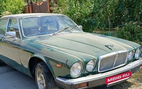 Jaguar XJ III (X350), 1981 год, 1 400 000 рублей, 4 фотография