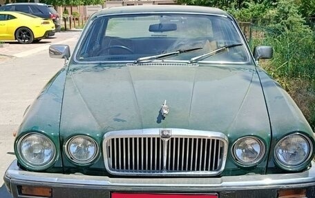 Jaguar XJ III (X350), 1981 год, 1 400 000 рублей, 2 фотография