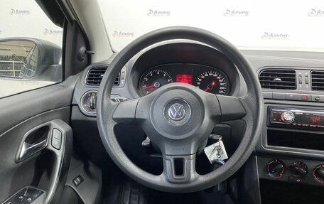 Volkswagen Polo VI (EU Market), 2012 год, 800 000 рублей, 10 фотография