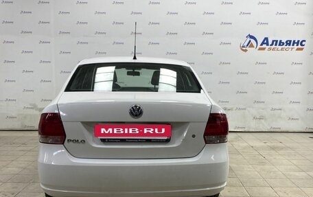 Volkswagen Polo VI (EU Market), 2012 год, 800 000 рублей, 4 фотография