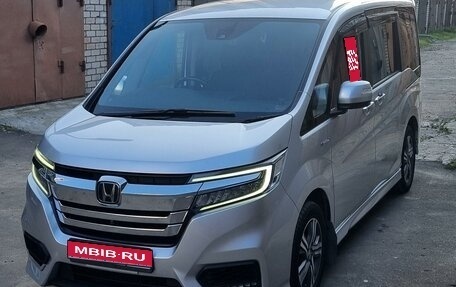 Honda Stepwgn IV, 2018 год, 2 450 000 рублей, 1 фотография