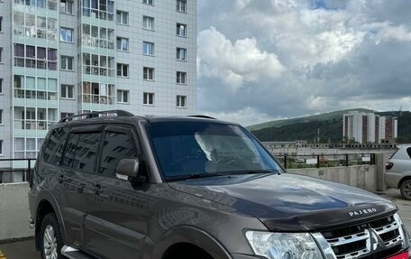 Mitsubishi Pajero IV, 2012 год, 2 633 000 рублей, 3 фотография