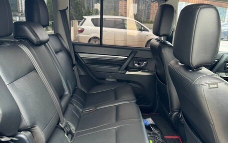 Mitsubishi Pajero IV, 2012 год, 2 633 000 рублей, 15 фотография