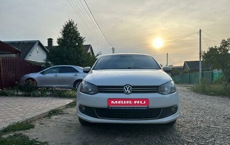 Volkswagen Polo VI (EU Market), 2013 год, 1 100 000 рублей, 2 фотография