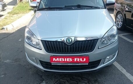 Skoda Fabia II, 2010 год, 530 000 рублей, 1 фотография