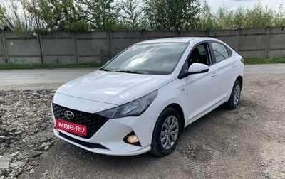 Hyundai Solaris II рестайлинг, 2021 год, 1 350 000 рублей, 1 фотография