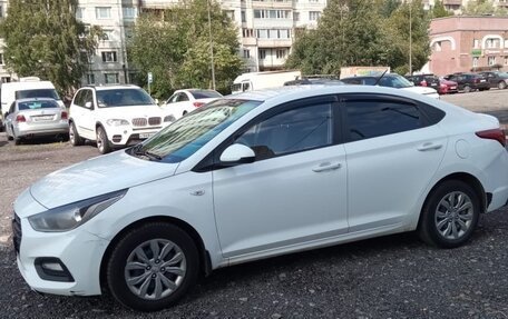 Hyundai Solaris II рестайлинг, 2019 год, 850 000 рублей, 5 фотография