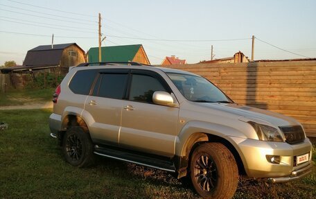 Toyota Land Cruiser Prado 120 рестайлинг, 2005 год, 1 820 000 рублей, 11 фотография