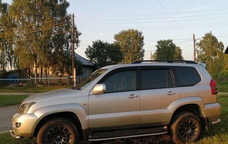 Toyota Land Cruiser Prado 120 рестайлинг, 2005 год, 1 820 000 рублей, 14 фотография