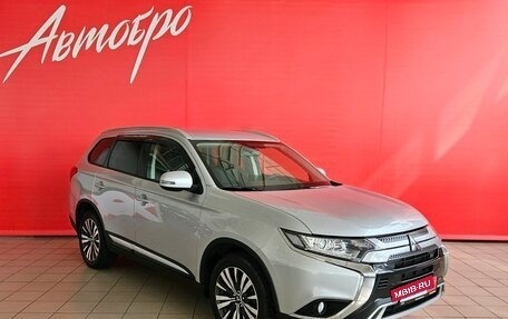 Mitsubishi Outlander III рестайлинг 3, 2019 год, 2 449 000 рублей, 7 фотография