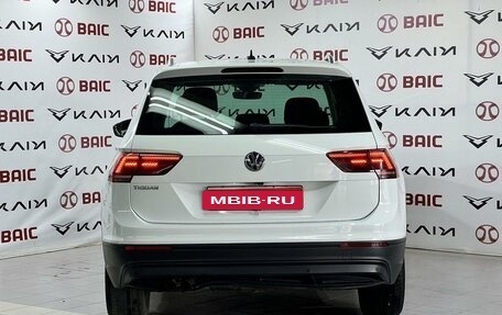 Volkswagen Tiguan II, 2019 год, 2 670 000 рублей, 6 фотография